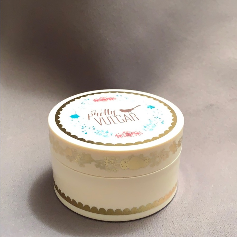 Pretty Vulgar Setting Powder
